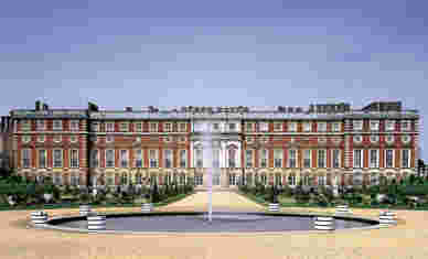 Exterior Hampton Court Palace 46808262052 O