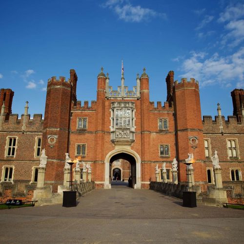 Hampton Court Palace 46808257622 O